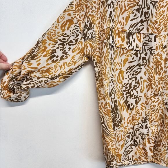 Robert Graham Zebra Print Silk Blouse Size L Orange Tab Sleeves Button Up Office - Picture 11 of 16